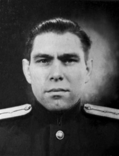 Eduardas Kisminas, Adolfo